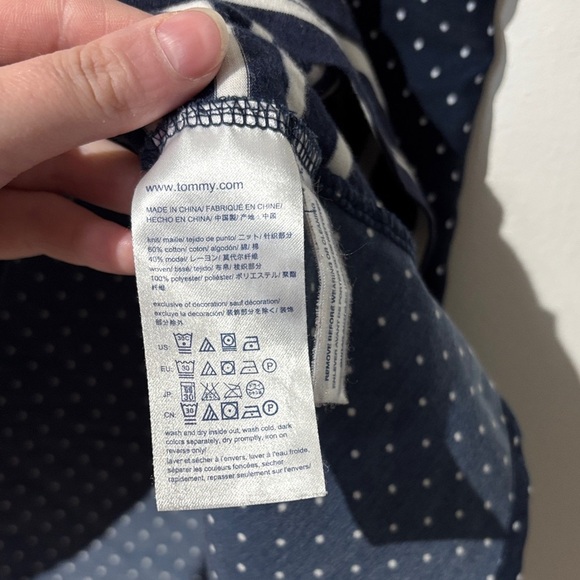 🎉4/30$🎉 Tommy Hilfiger Navy and White Striped Tank Top - Picture 4 of 5